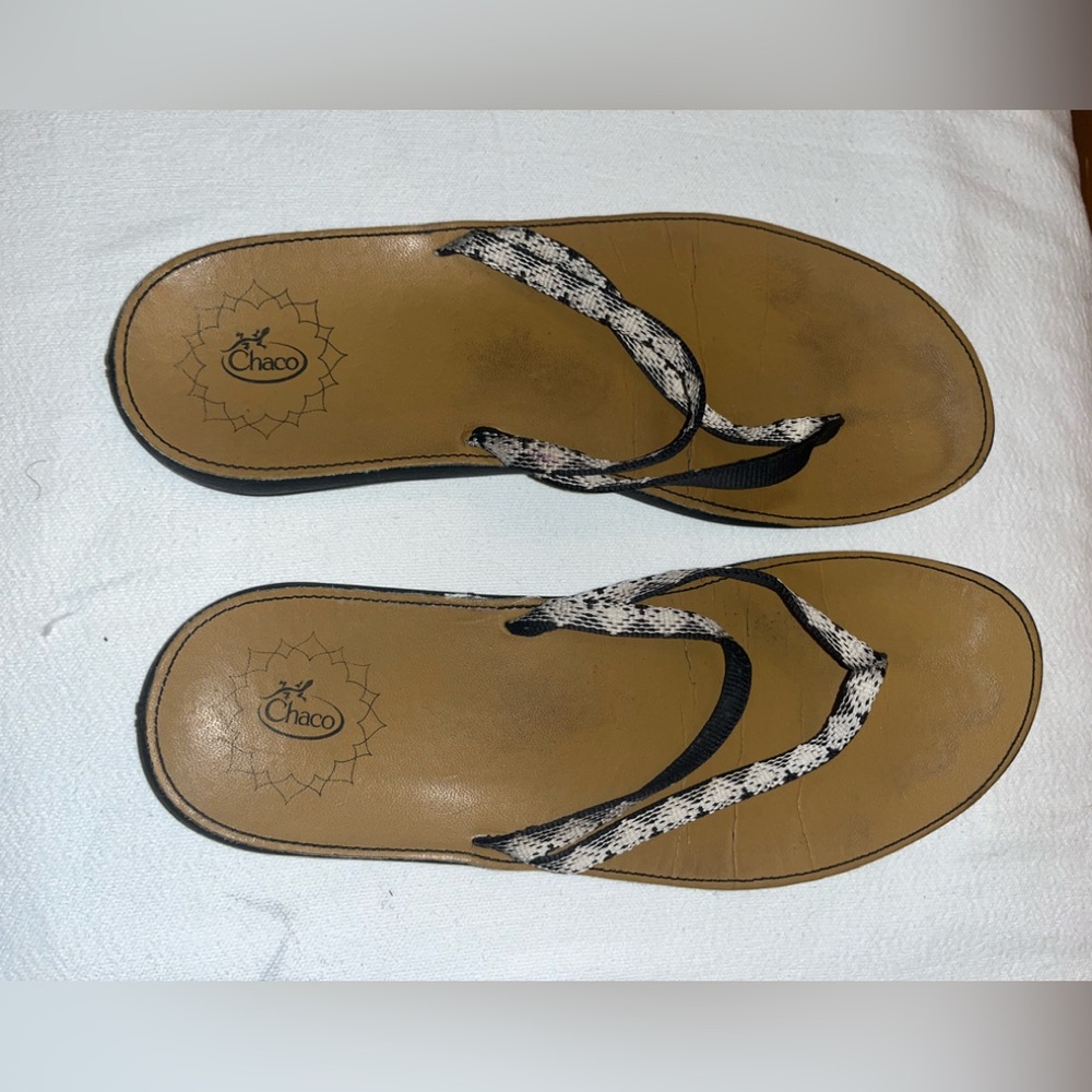 Chaco Women’s Sandals, Black & Cream, Size 8 Medium